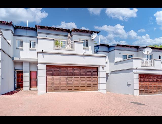 3 BEDROOM TOWNHOUSE FOR SALE IN FERNDALE